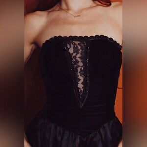 Vintage 'Gunne Sax by Jessica McClintock' Black Velvet Gothic Corset Dress